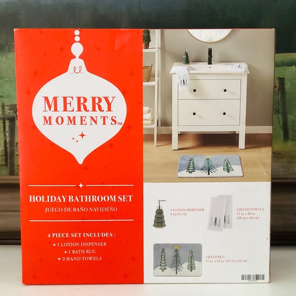 Merry Moments Holiday Bathroom Set 4pc Rug Towels Lotion Dispenser Christmas Dec - Picture 9 of 14